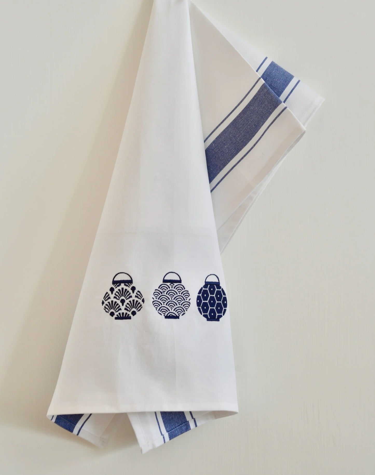 ZEST of Asia Tea towel with Blue Trio Set of Lanterns