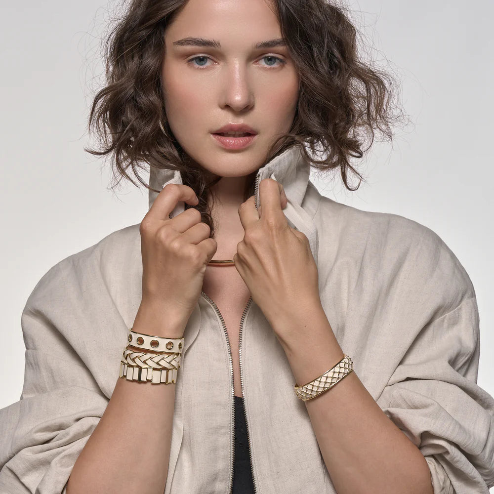 INES MULTICO - 1.5cm thin bangle in gilded brass and colored enamel sticks. Color : White Sand