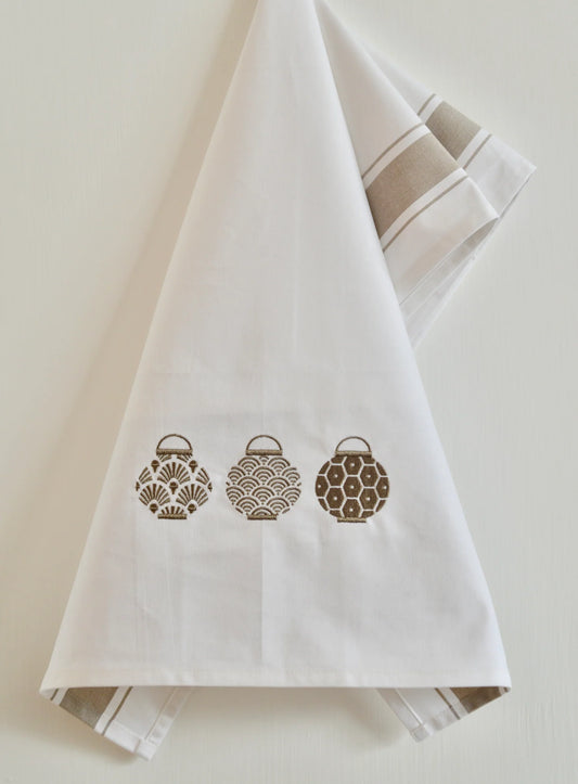 ZEST of Asia Tea towel with Golden Trio Set of Lanterns